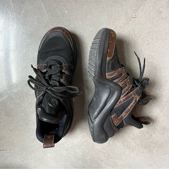 AUTHENTIC LV Archlight Sneaker - Picture 8 of 8